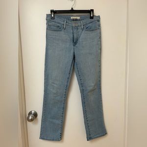 Levi’s 314 shaping straight jeans - women’s size 29